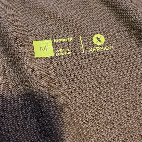 2 crop zip up hoodies - Picture 8 of 8